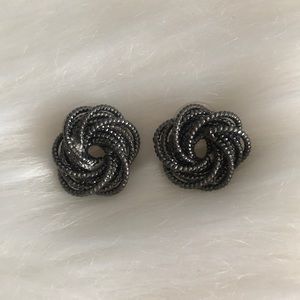 EXPRESS Metallic Pewter Circle Stud Earrings